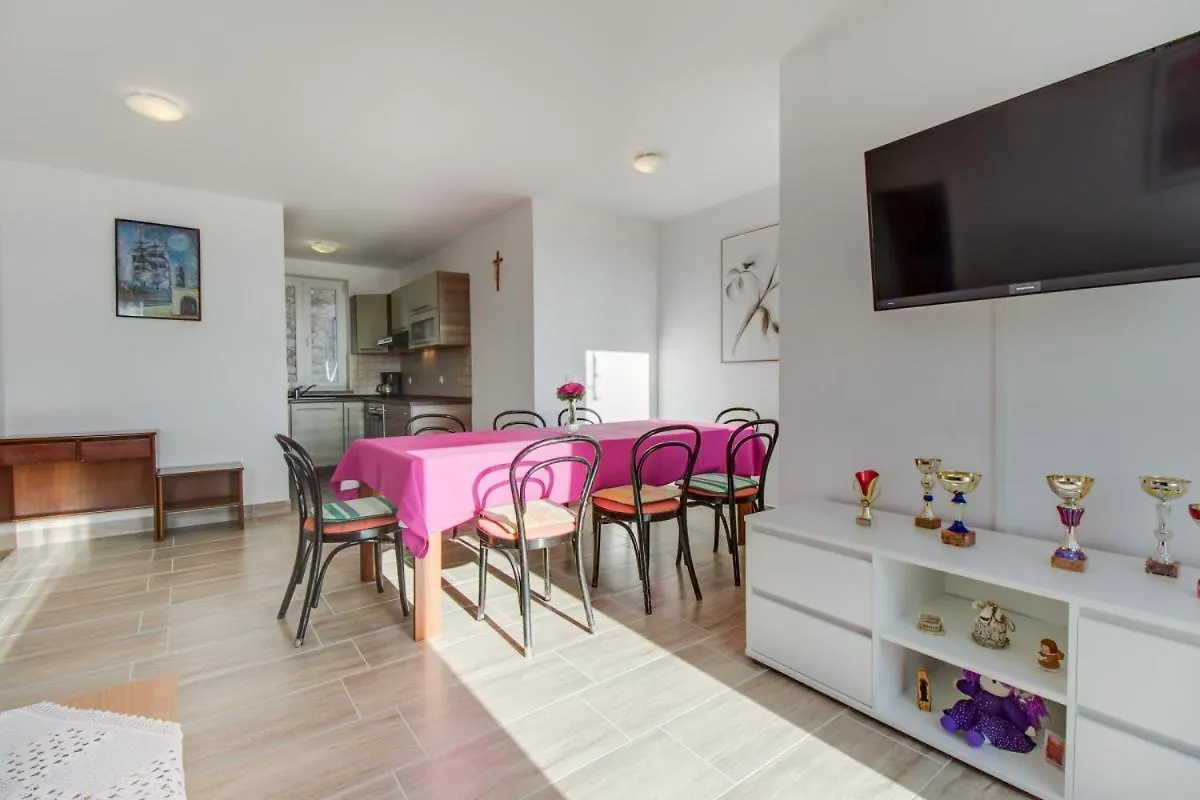 Apartment Mikic Čunski